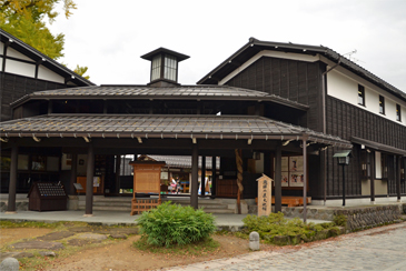 ���R�w��