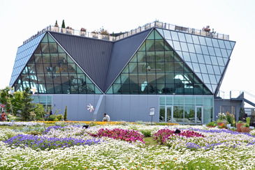 �N���X�^���t�����[